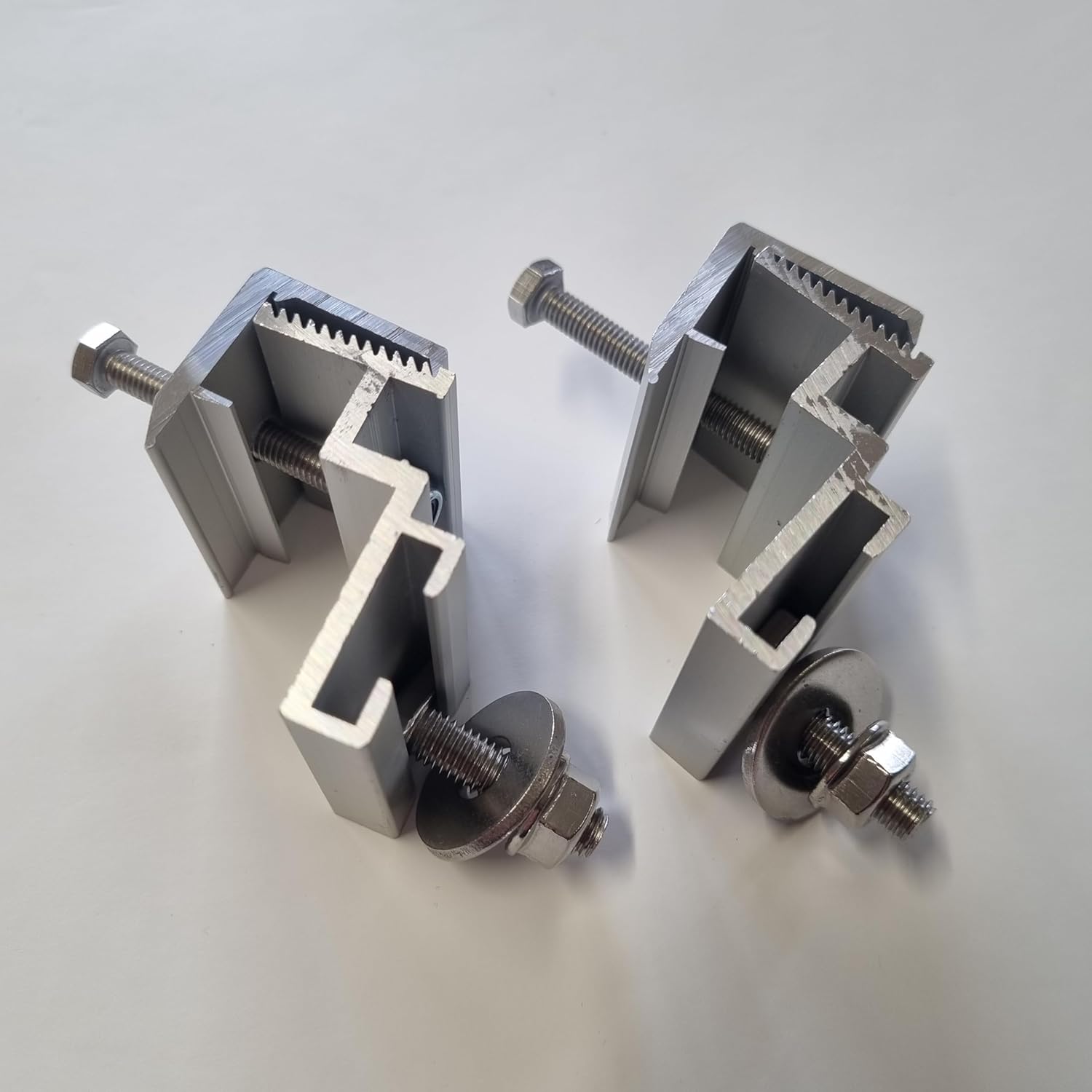 Fixações para microinversor